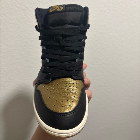 Jordan retro 1 high black and gold - Picture 2 of 9